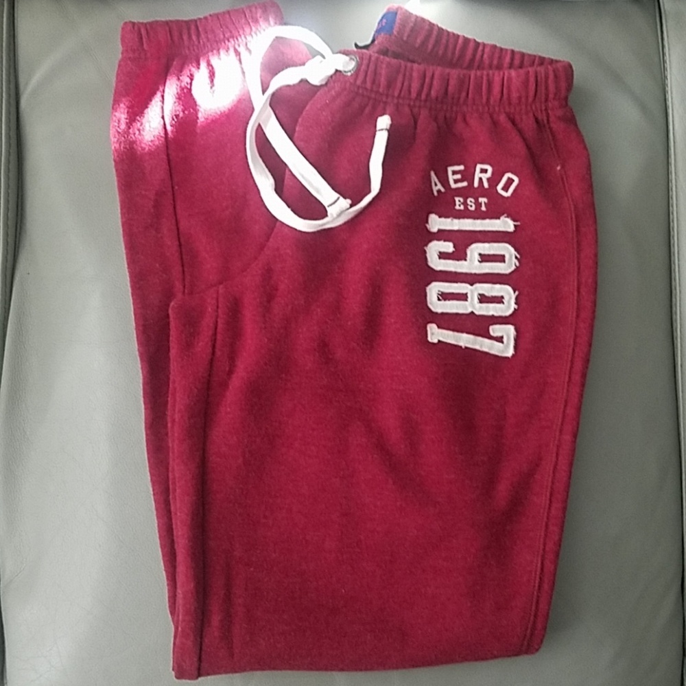 Aero Sweatpants size Medium New